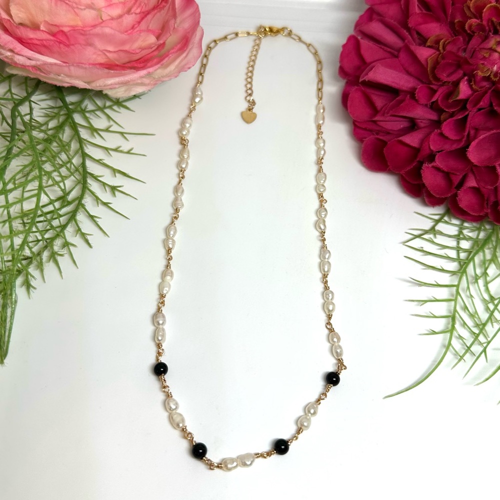 NEW⚜️Onyx & Freshwater Pearl Beaded Necklace - Picture 3 of 7
